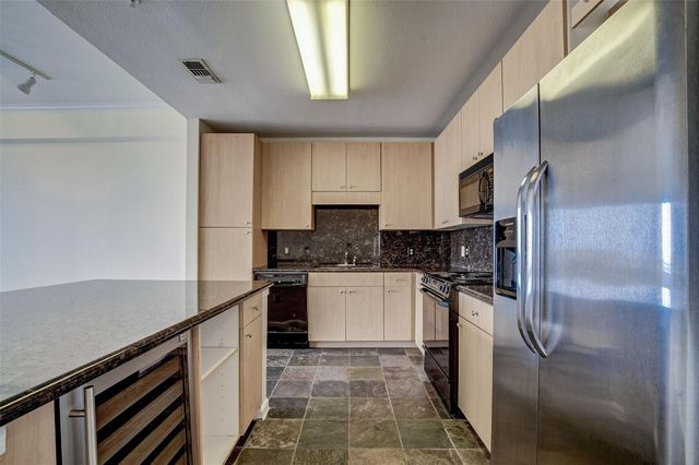 3505 Sage Road 2403, Houston, TX 77056