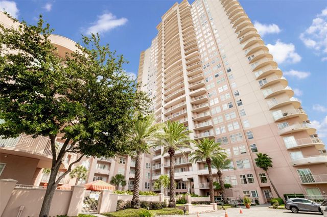 3505 Sage Road 2403, Houston, TX 77056