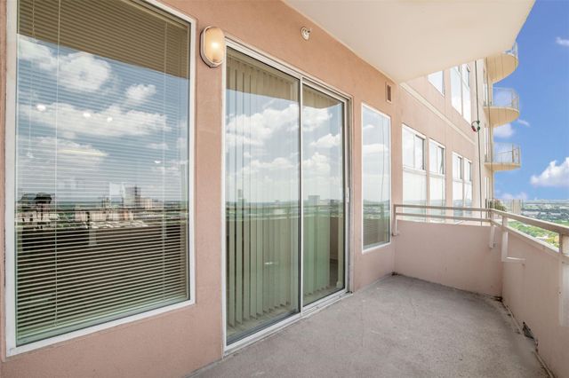 3505 Sage Road 2403, Houston, TX 77056