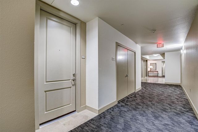 3505 Sage Road 2403, Houston, TX 77056