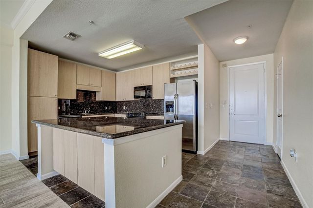 3505 Sage Road 2403, Houston, TX 77056