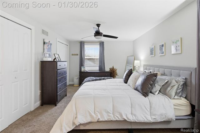 2876 Quincy Drive, Troy, MI 48085