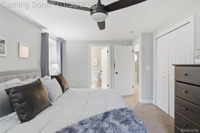 2876 Quincy Drive, Troy, MI 48085