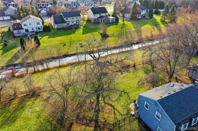 2876 Quincy Drive, Troy, MI 48085