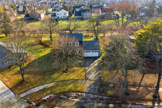 2876 Quincy Drive, Troy, MI 48085