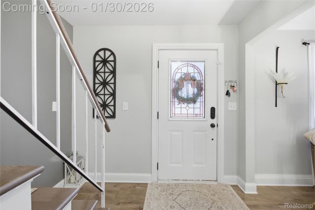 2876 Quincy Drive, Troy, MI 48085