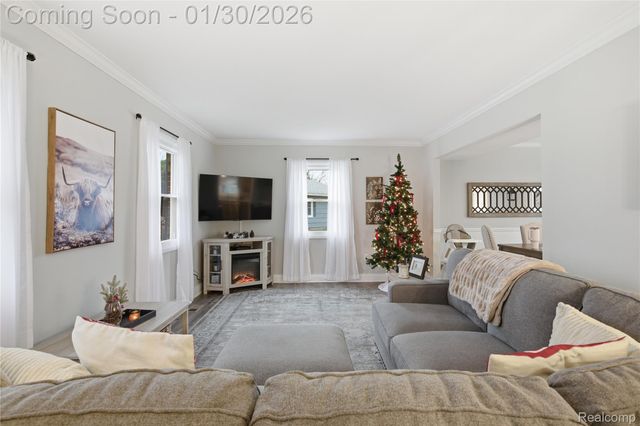 2876 Quincy Drive, Troy, MI 48085