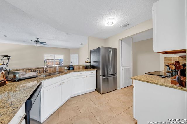 5307 Vista Run, San Antonio, TX 78247