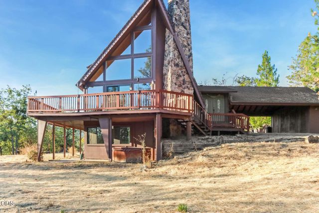 4000 E Antelope Road, Eagle Point, OR 97524