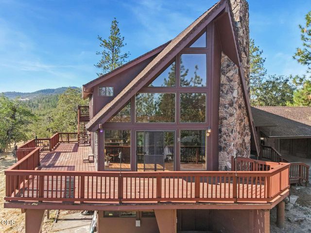 4000 E Antelope Road, Eagle Point, OR 97524