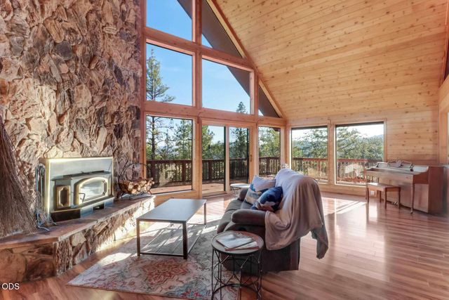 4000 E Antelope Road, Eagle Point, OR 97524