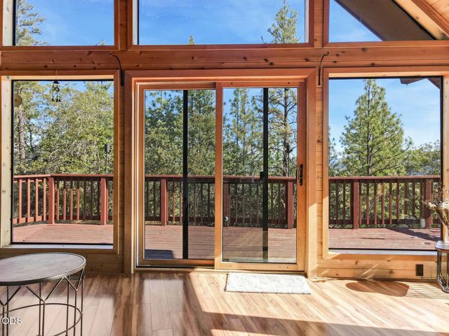 4000 E Antelope Road, Eagle Point, OR 97524