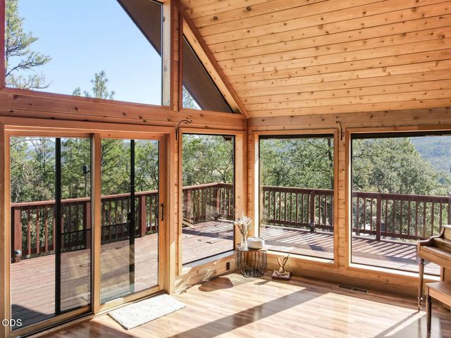 4000 E Antelope Road, Eagle Point, OR 97524