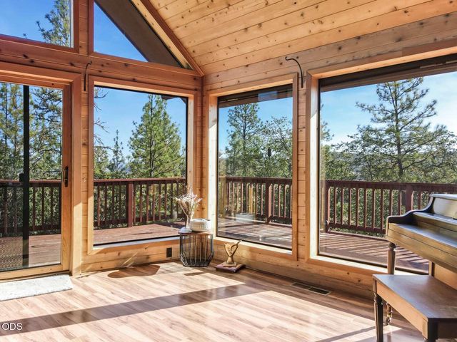4000 E Antelope Road, Eagle Point, OR 97524