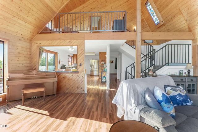 4000 E Antelope Road, Eagle Point, OR 97524