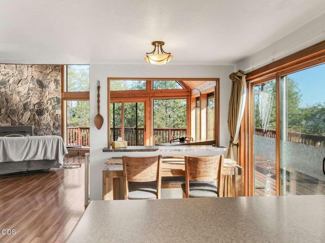 4000 E Antelope Road, Eagle Point, OR 97524