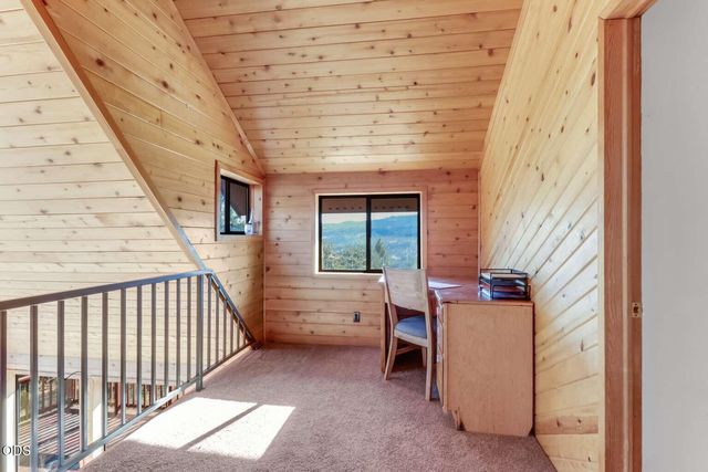 4000 E Antelope Road, Eagle Point, OR 97524