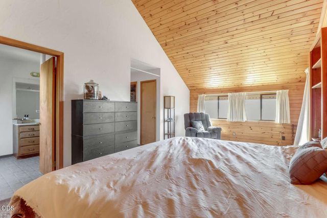 4000 E Antelope Road, Eagle Point, OR 97524