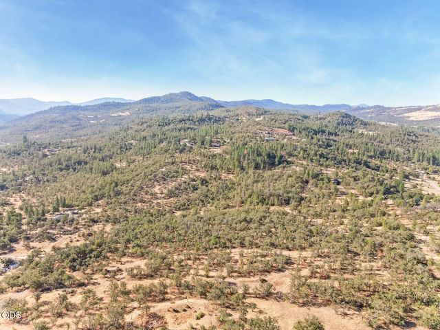 4000 E Antelope Road, Eagle Point, OR 97524