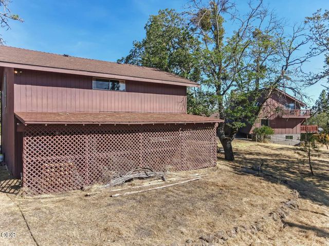 4000 E Antelope Road, Eagle Point, OR 97524