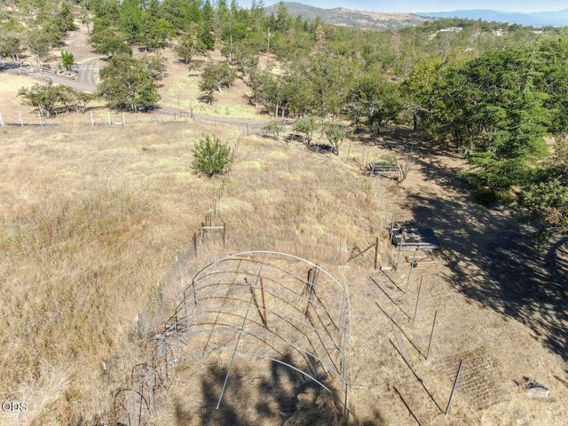 4000 E Antelope Road, Eagle Point, OR 97524