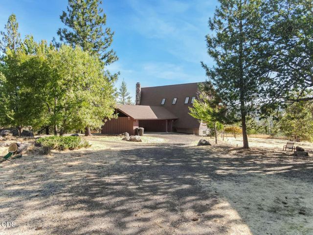 4000 E Antelope Road, Eagle Point, OR 97524