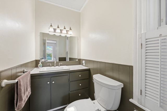 96 Washington St, Gardner, MA 01440