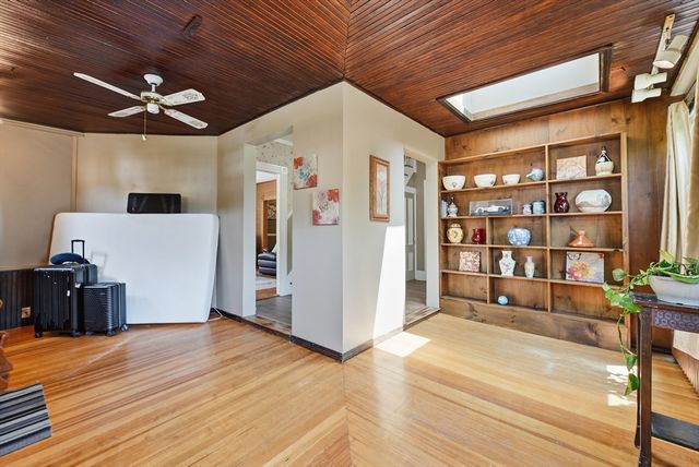 96 Washington St, Gardner, MA 01440