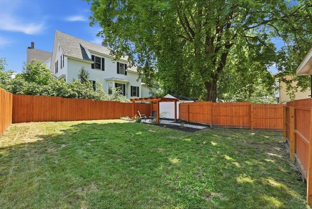 96 Washington St, Gardner, MA 01440