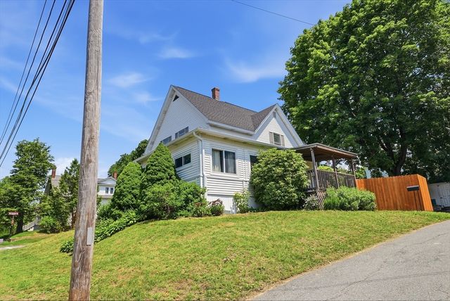 96 Washington St, Gardner, MA 01440