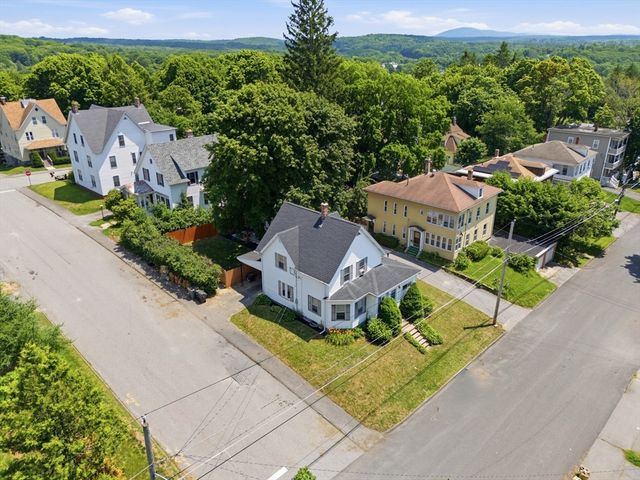 96 Washington St, Gardner, MA 01440