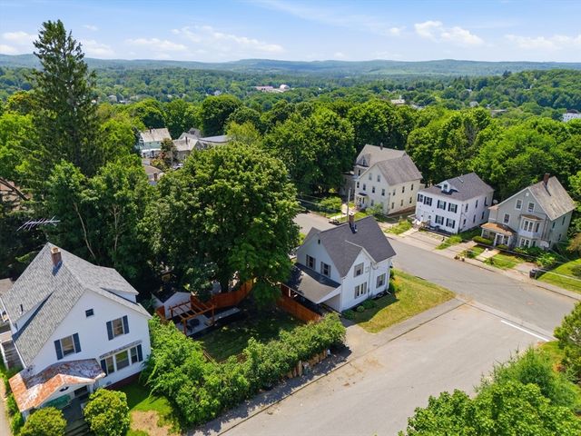96 Washington St, Gardner, MA 01440