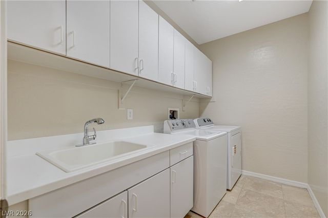 8833 SHERWOOD PARK Drive, Las Vegas, NV 89131