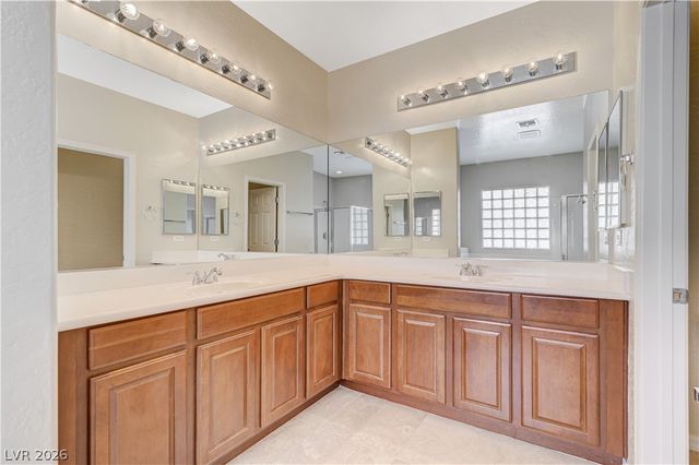 8833 SHERWOOD PARK Drive, Las Vegas, NV 89131