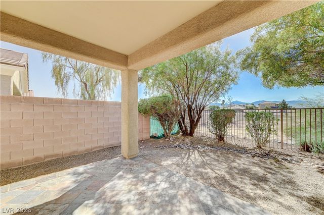 8833 SHERWOOD PARK Drive, Las Vegas, NV 89131
