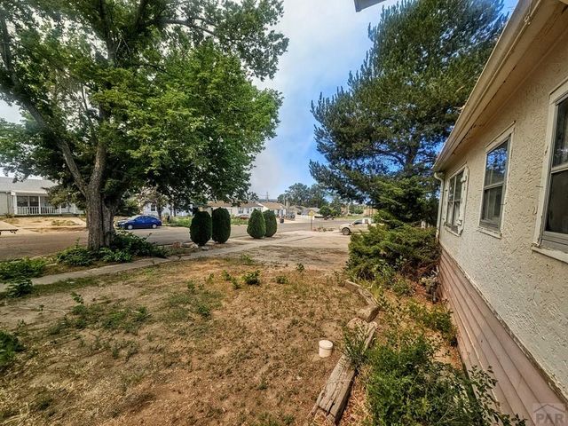 1109 Ruppel St, Pueblo, CO 81001