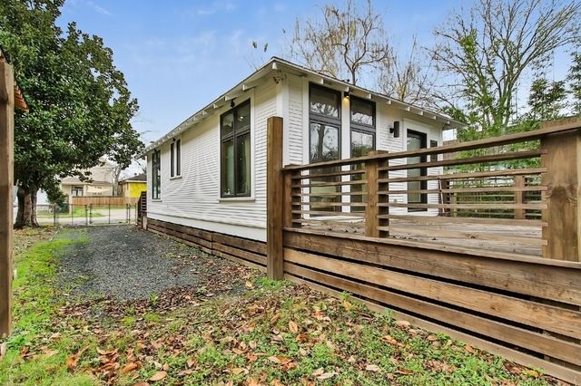 811 E 23rd Street, Houston, TX 77009