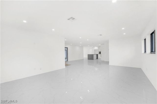 4943 Pelican BLVD, Cape Coral, FL 33914