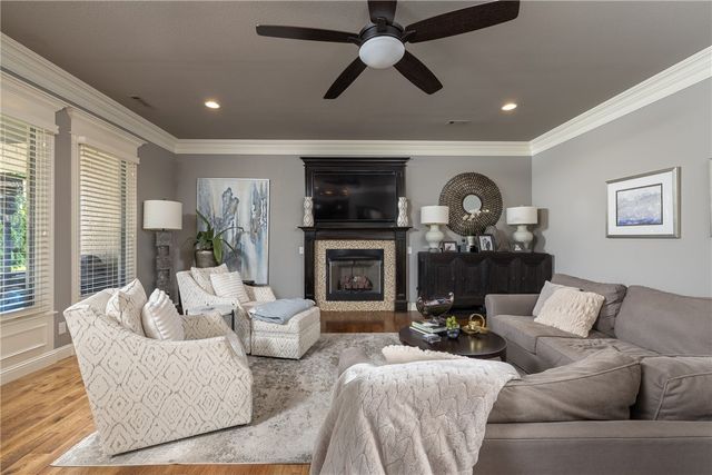 3879 W Norwood Place, Fayetteville, AR 72704