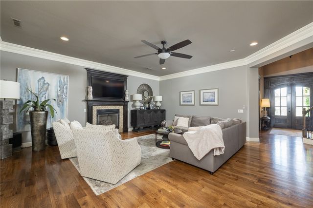 3879 W Norwood Place, Fayetteville, AR 72704