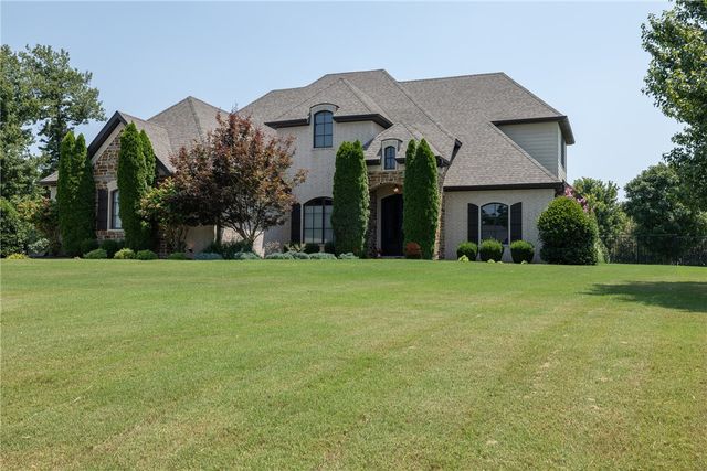 3879 W Norwood Place, Fayetteville, AR 72704