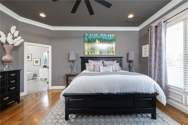 3879 W Norwood Place, Fayetteville, AR 72704