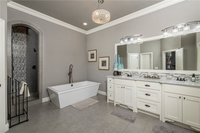 3879 W Norwood Place, Fayetteville, AR 72704