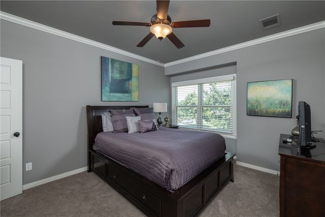 3879 W Norwood Place, Fayetteville, AR 72704