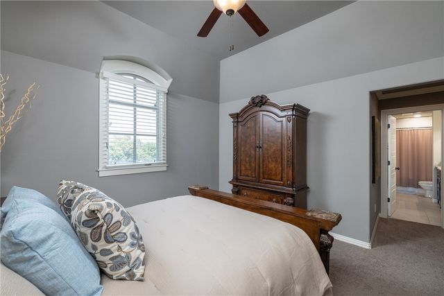 3879 W Norwood Place, Fayetteville, AR 72704