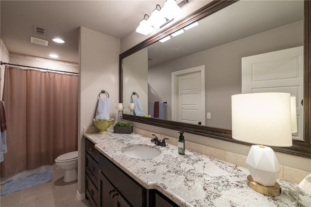 3879 W Norwood Place, Fayetteville, AR 72704