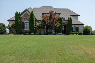 3879 W Norwood Place, Fayetteville, AR 72704