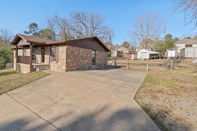8324 W 29th Street, Little Rock, AR 72204