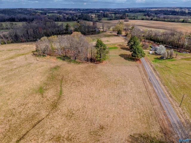 1267 County Road 135, Town Creek, AL 35672