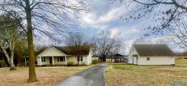 1267 County Road 135, Town Creek, AL 35672